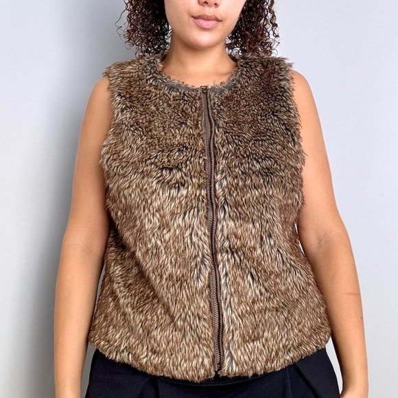Y2K Brown Faux Fur Vest - Picture 14 of 16